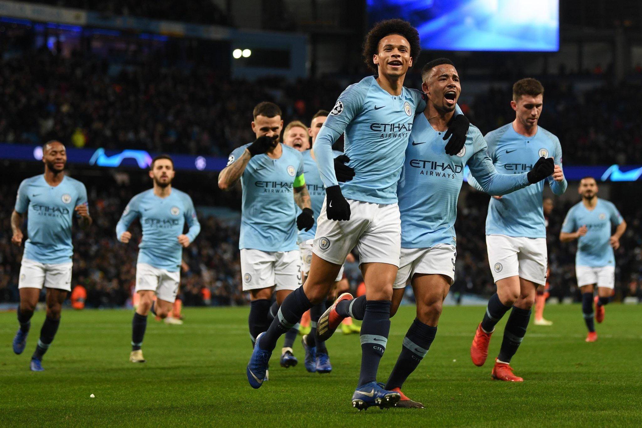 表现出色 表现出色