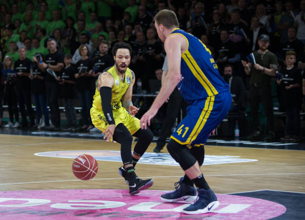 麦凯恩将洛 麦凯恩将洛